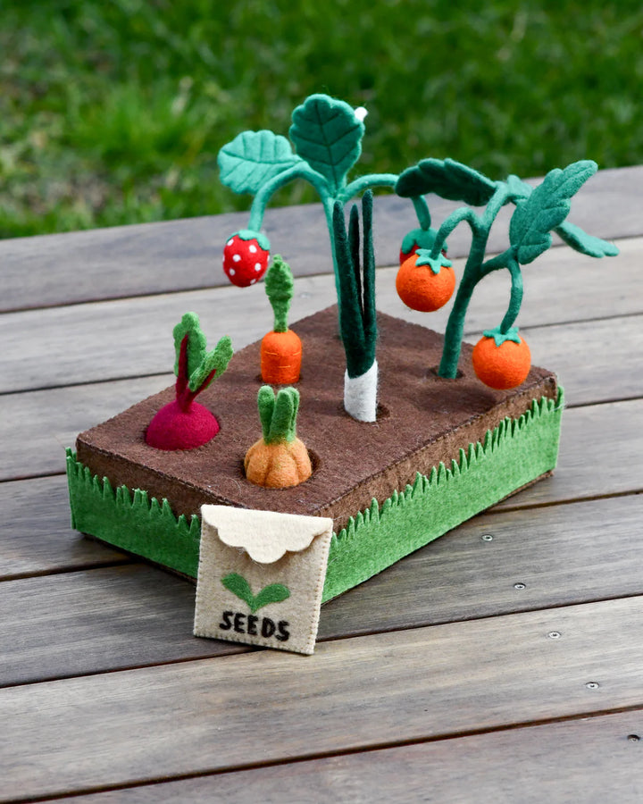 Tara Treasures Felt Garden Planter Box with Sprouts and Vegetables