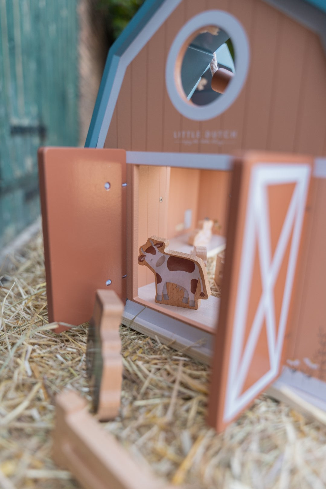 Little Farm Doll's House