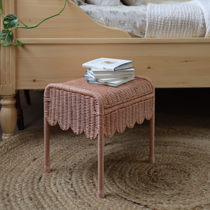 Olli Ella Petal Storie Stool - Seashell Pink