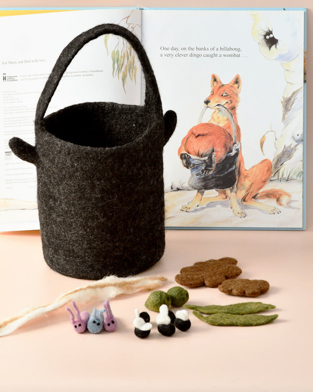 Tara Treasures Felt Wombat Stew - Billy Can and Small Parts Play Set